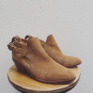 Steve Madden camel tan brown leather cowboy ankle boots boho western booties